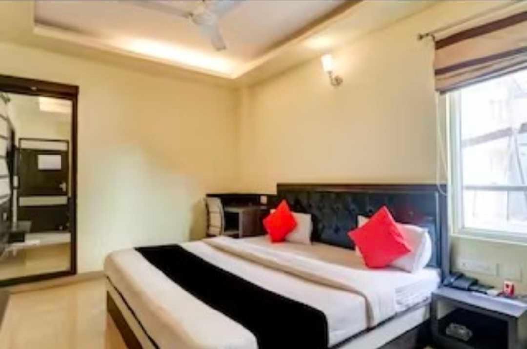 ורנאסי Collection O Hotel Kashi Inn מראה חיצוני תמונה